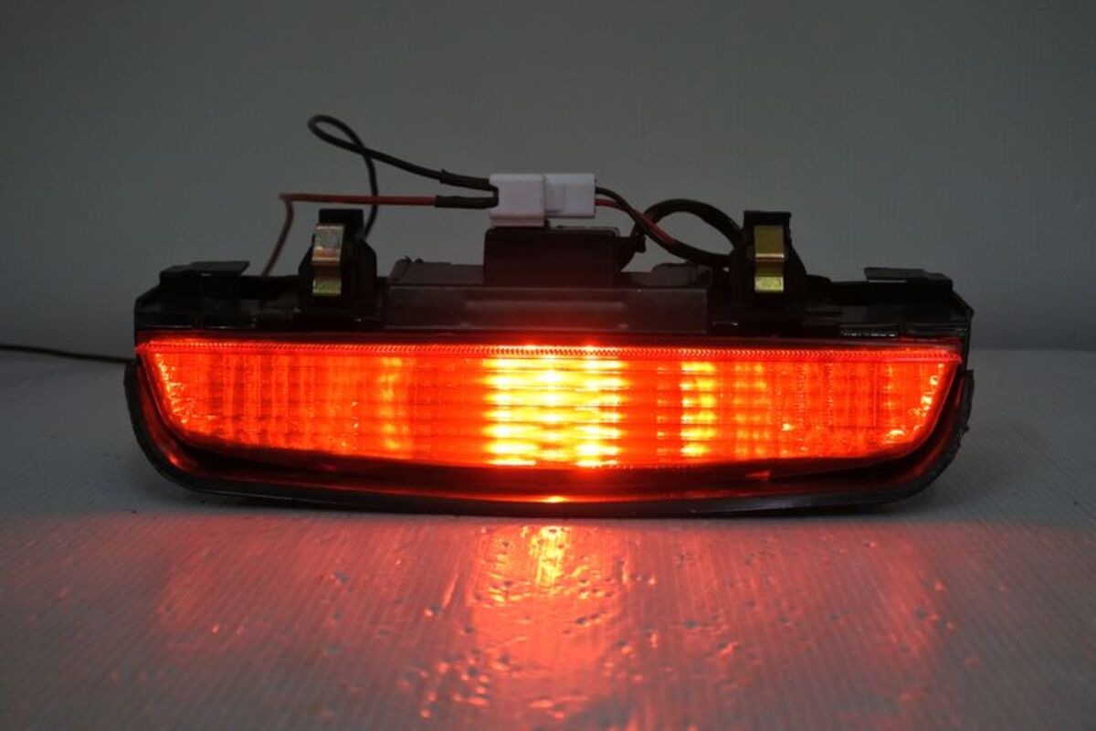 2007/10-2013 LIVINA L10 LED 第三 煞車燈