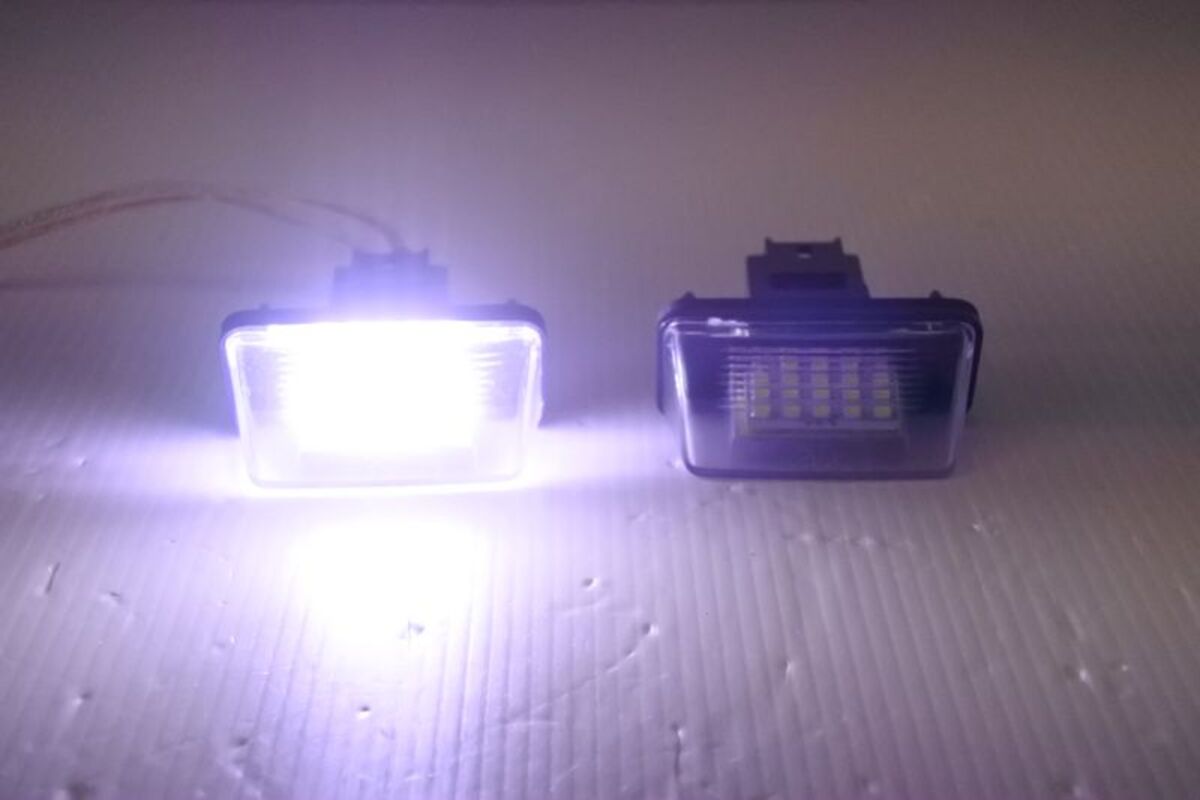 07- 寶獅207 LED牌照燈