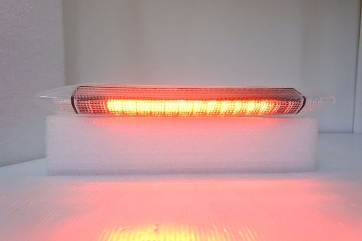 2008/10-2017/05 COLT PLUS 1.5 正廠 LED 第三煞車燈 (擾流板那邊)