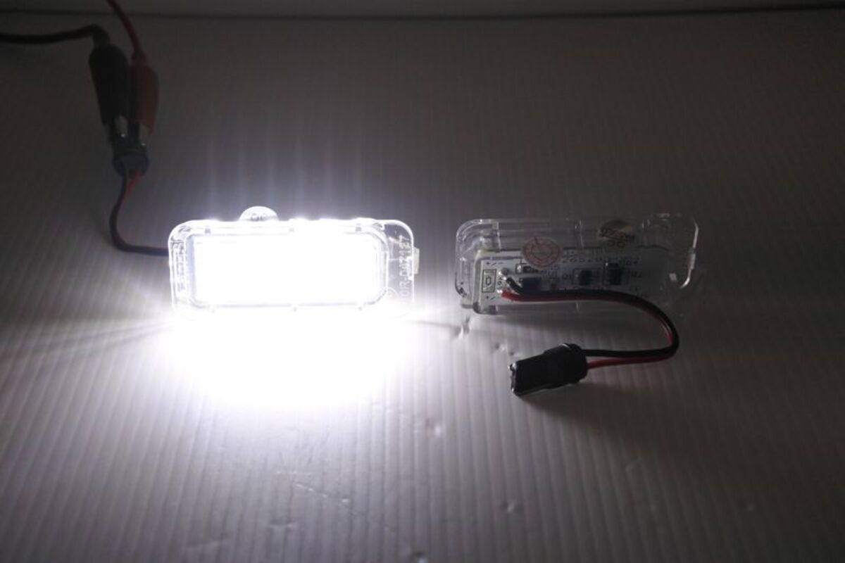 2008/12-2012/11 FOCUS MK2.5 LED 牌照燈 白光