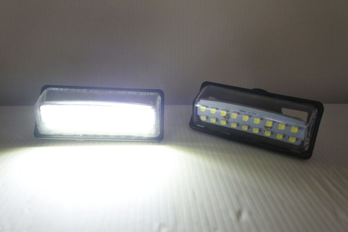 2009/05-2018 TEANA J32 LED 牌照燈 白光