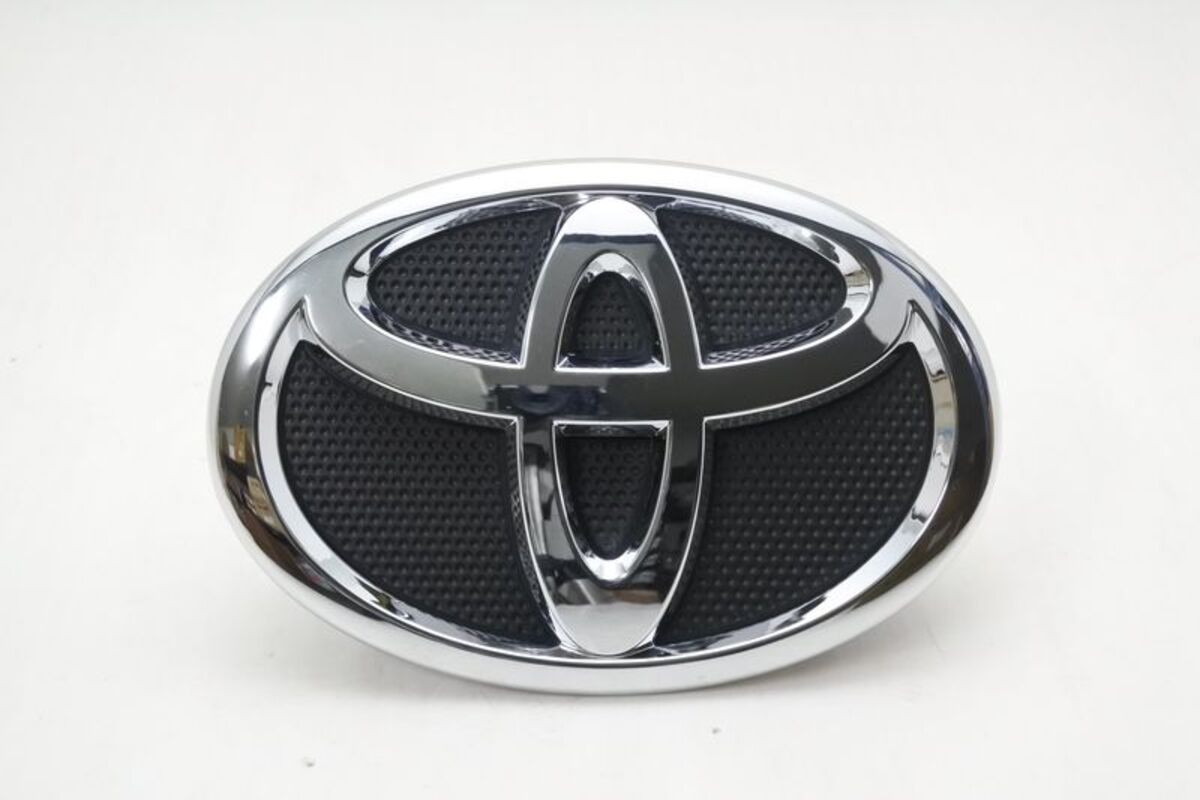 2008-2013/10 ALTIS 10代 10.5代 前水箱罩上 標誌 正廠