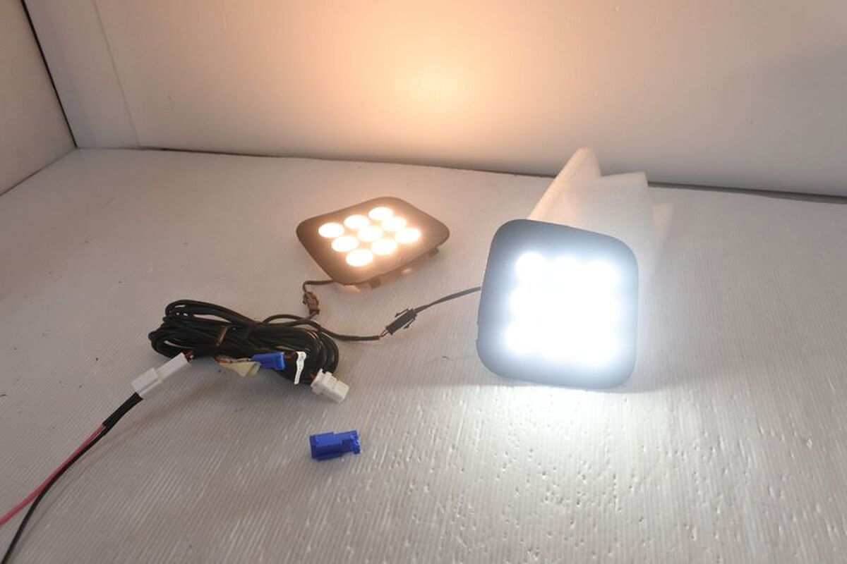 2016/10-2022/05 HRV LED露營燈 後廂燈