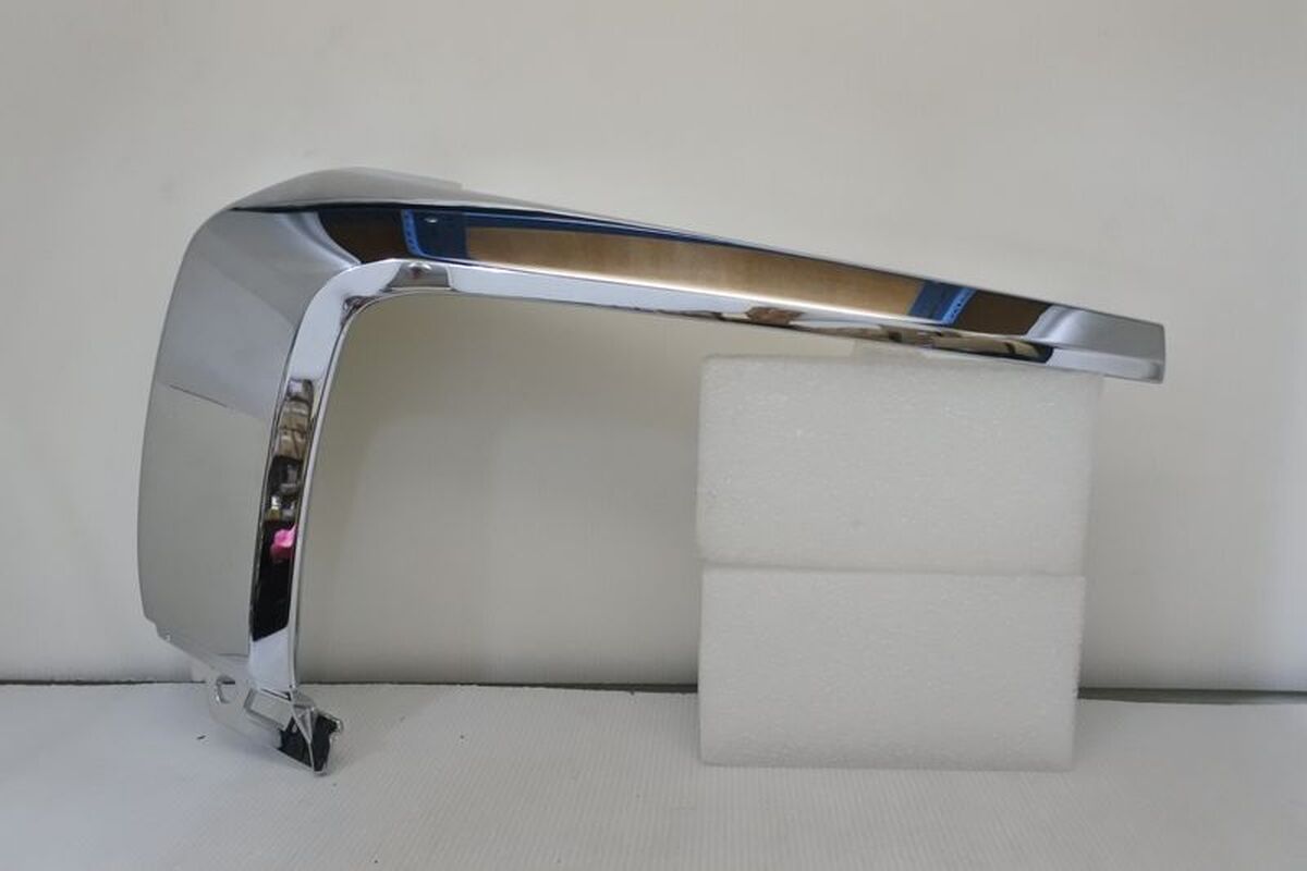 2016/10-2021/03 OUTLANDER 前保桿 鍍鉻飾條 L型 正廠