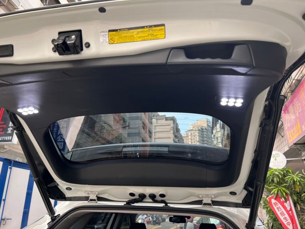 2019-2021 RAV4 5代 LED 後廂尾門 照明輔助燈(2個) 車美仕