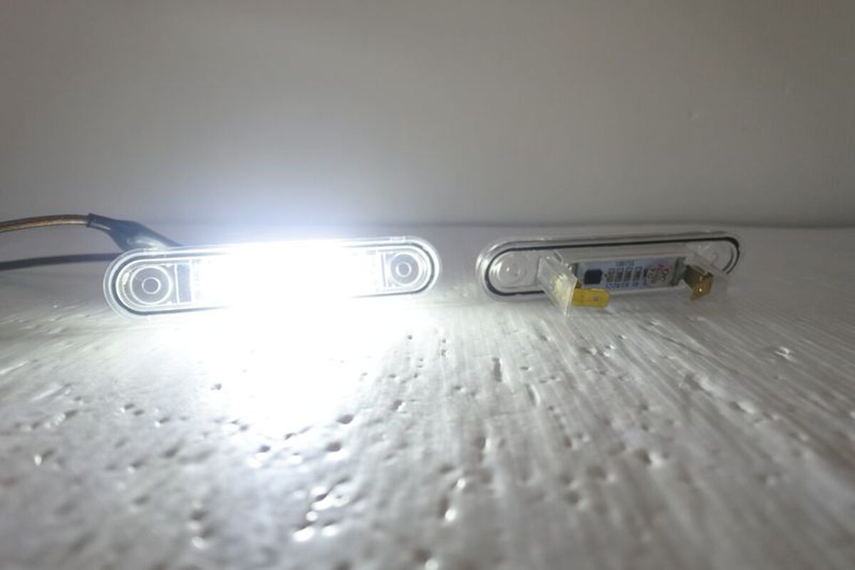 1993/05-1997/05 W202 1983-1993 W201 W124 LED 牌照燈 白光