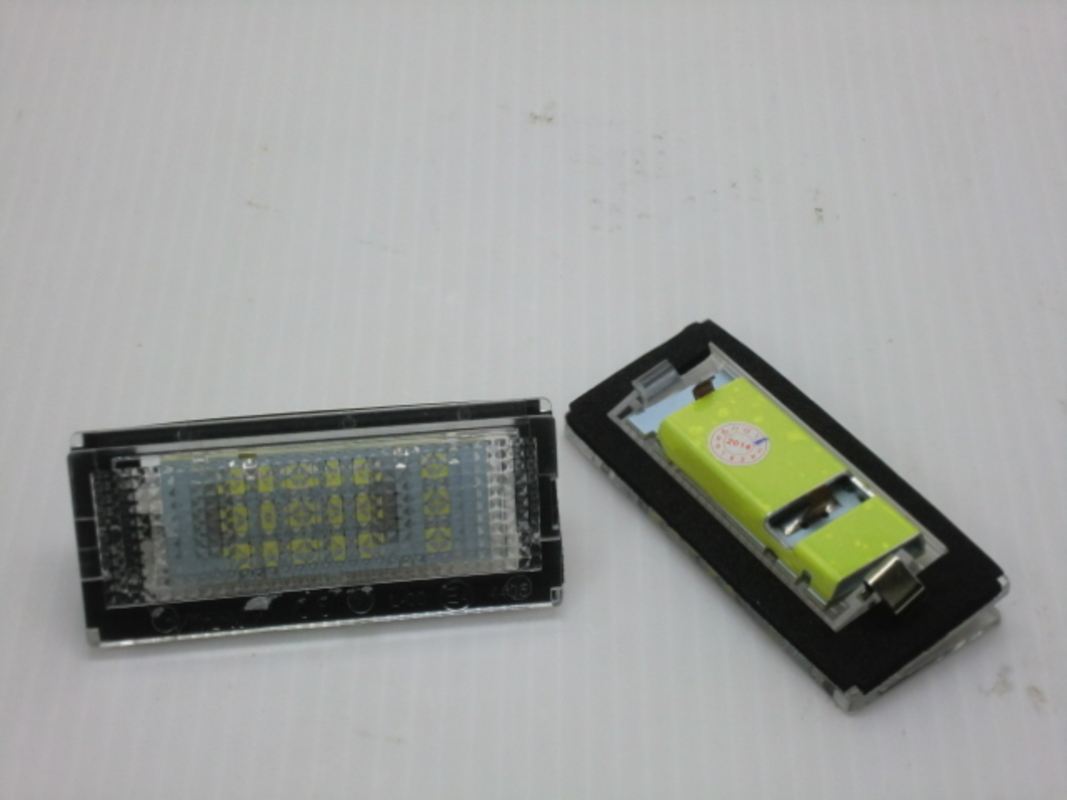 1998-2001 E46 4門 LED 牌照燈 白光