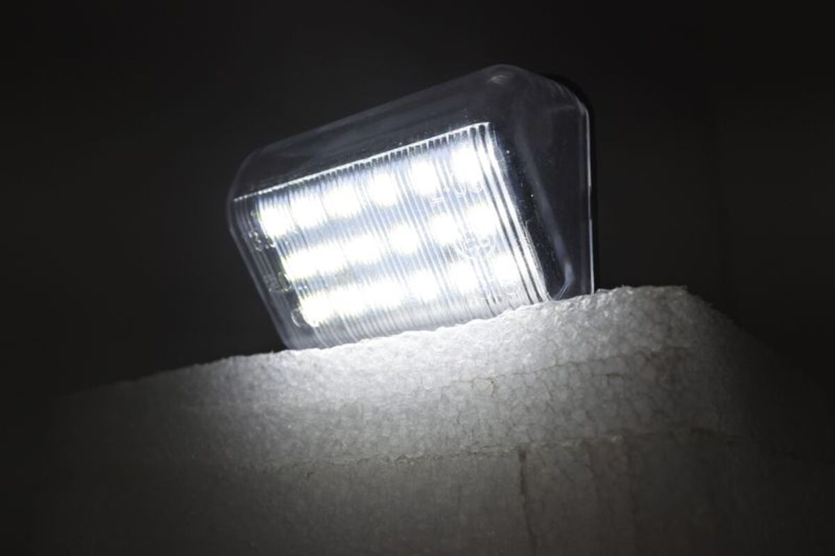 2012/10-2016 馬自達 CX5 LED 牌照燈 白光