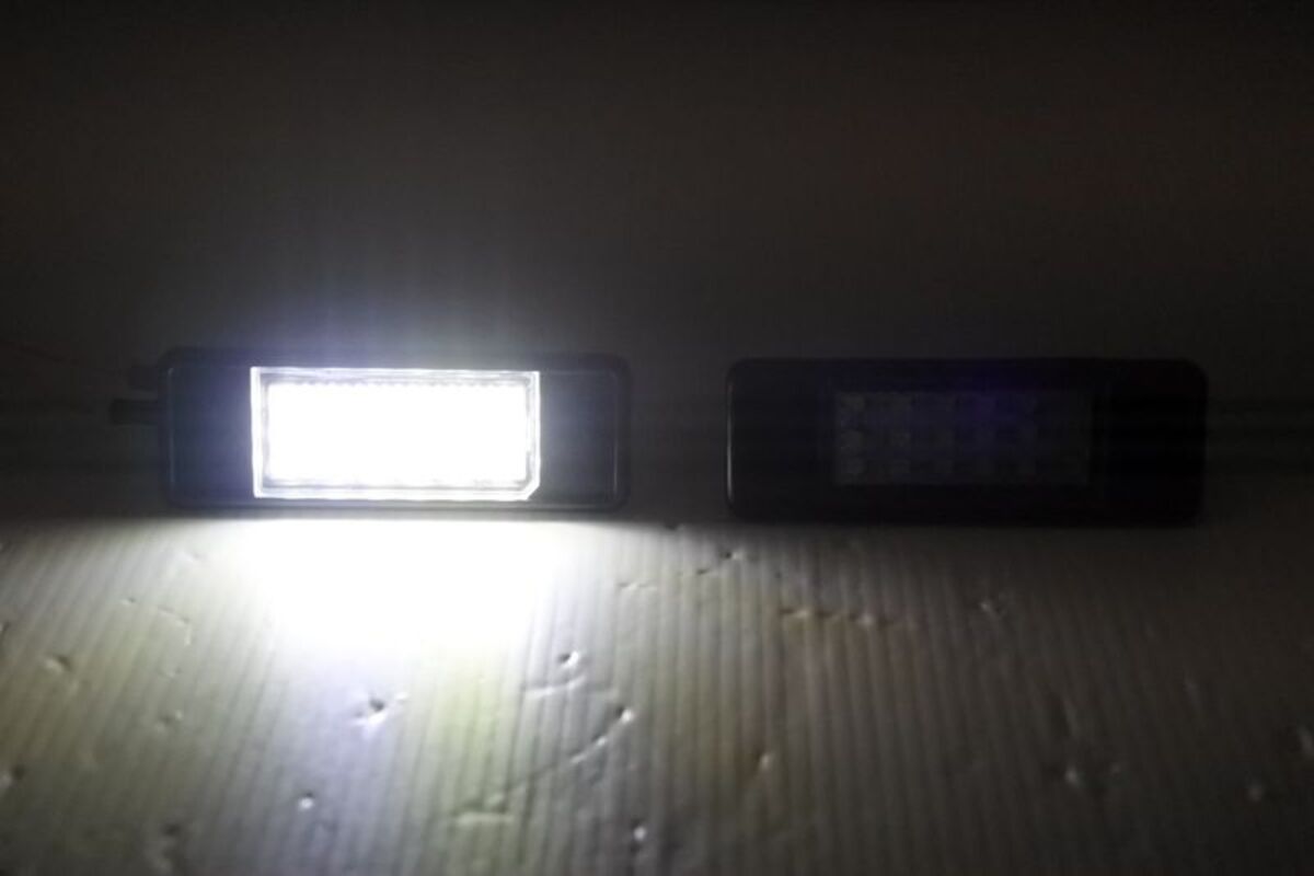 寶獅 106 107 307 308 LED 牌照燈