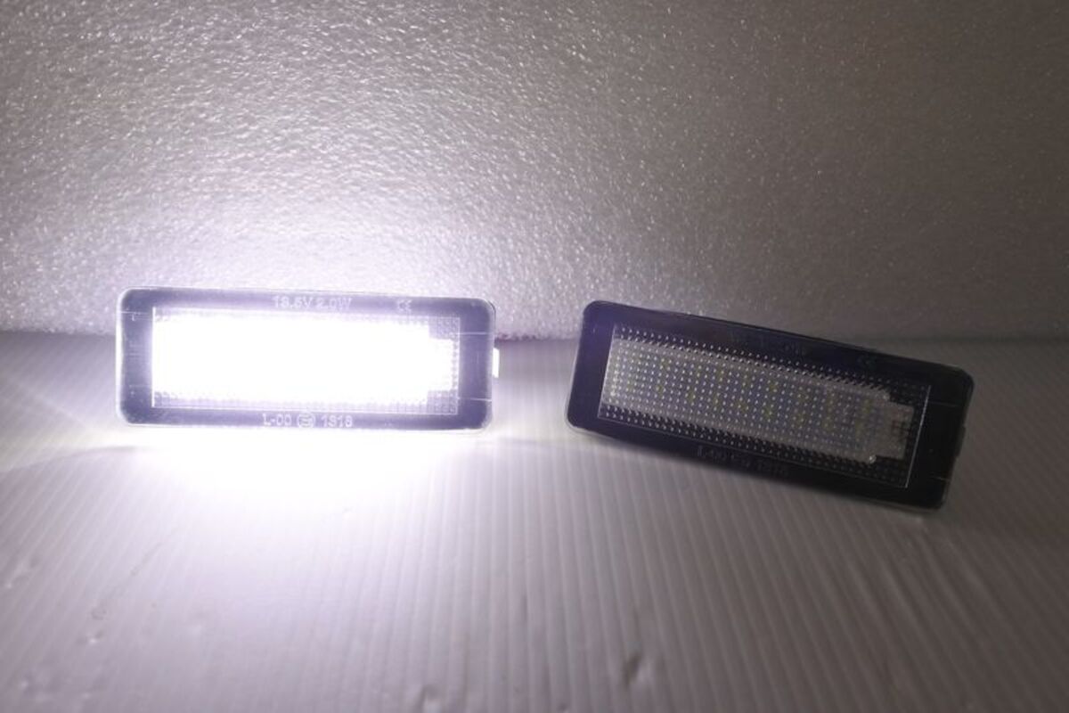 W450.W451.W453 LED 牌照燈